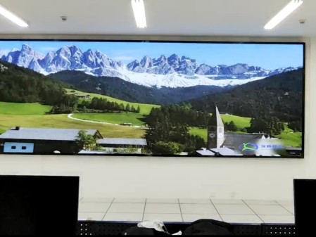 英語山紅花水庫P1.86安裝調(diào)試完成   尺寸：6.08×2.08   像素點(diǎn)：3268×1118